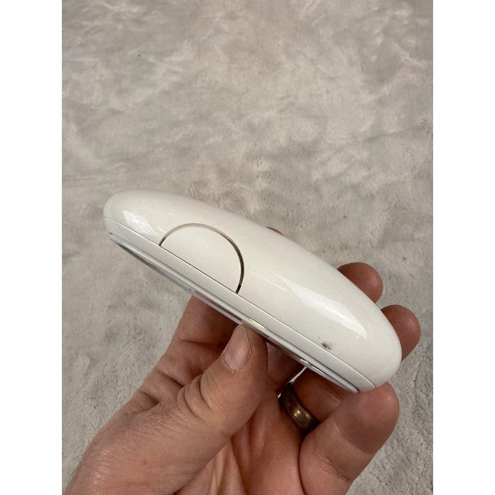 Apple Wireless Mighty Mouse Model A1197 White Bluetooth Optical Mouse MB111LL/A
